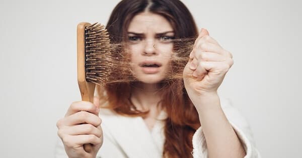 تعبیر دیدن ریزش مو در خواب
