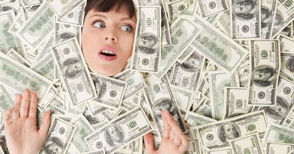 رویای پول کاغذی برای زن متاهل