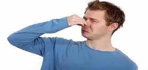 تعبیر خواب استشمام بوی نامطبوع از شخص
