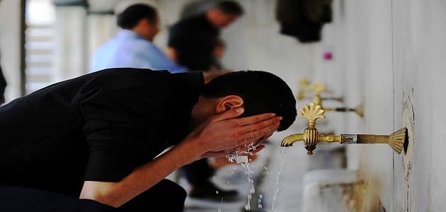دیدن شخصی در حال وضو گرفتن در خواب